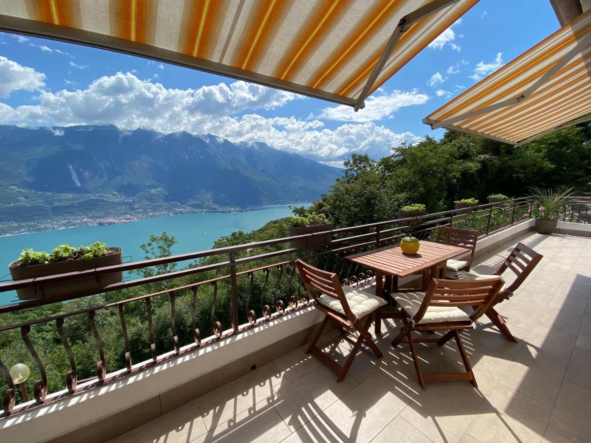 Casa Nonno Sergio Lake View By Gardadomusmea Tremosine Екстериор снимка