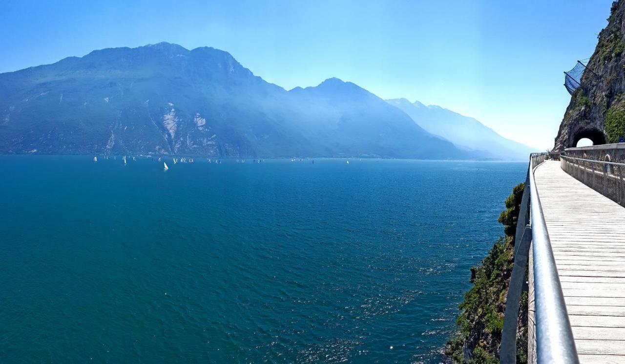 Casa Nonno Sergio Lake View By Gardadomusmea Tremosine Екстериор снимка